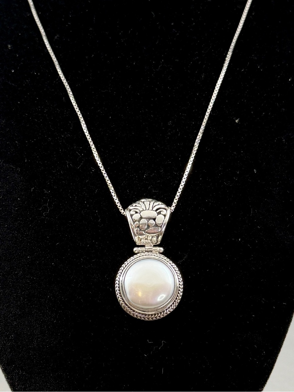 Sterling Silver Pearl Pendant Necklace - White Pearl